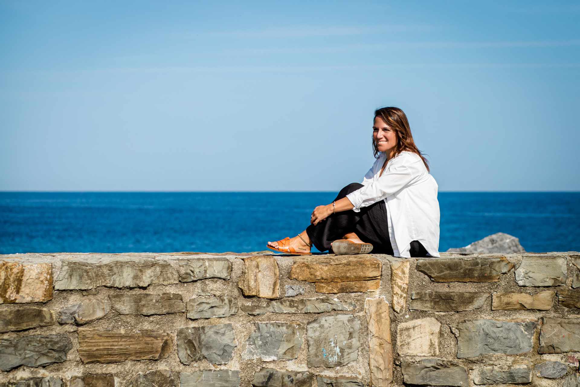 Laura junto al mar